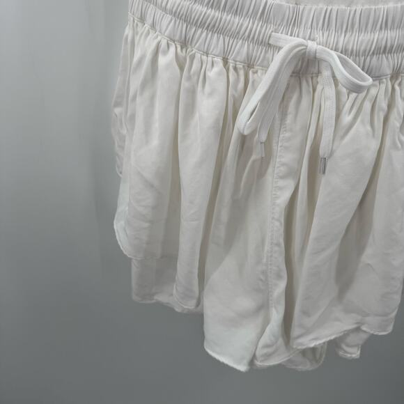 FREE PEOPLE MOVEMENT Prima Shortsie Romper Size Large NWT White Athleisure - Picture 12 of 16